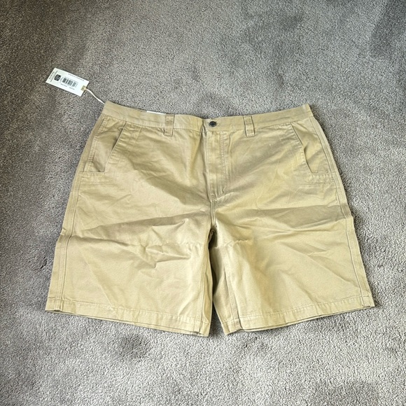 Mountain Khakis Relaxed Fit Shorts SIZE 44x10 - Picture 1 of 5